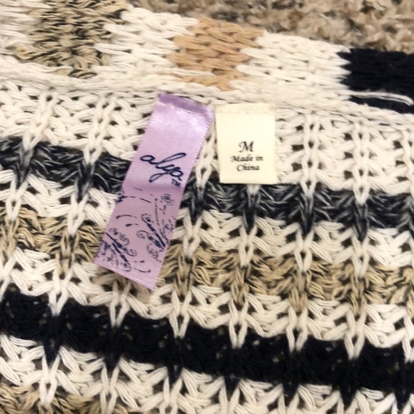 Francesca’s Collection Alya Duster Cardigan Sweater Size Medium White Tan Blue - Picture 6 of 10